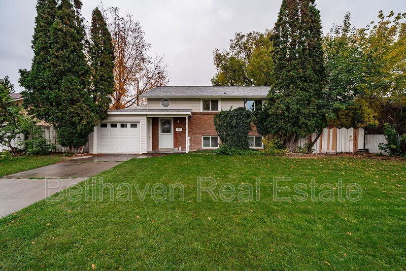 Foto principal - 615 Crestview Ave