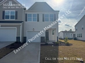 Building Photo - 5022 Arkose Dr