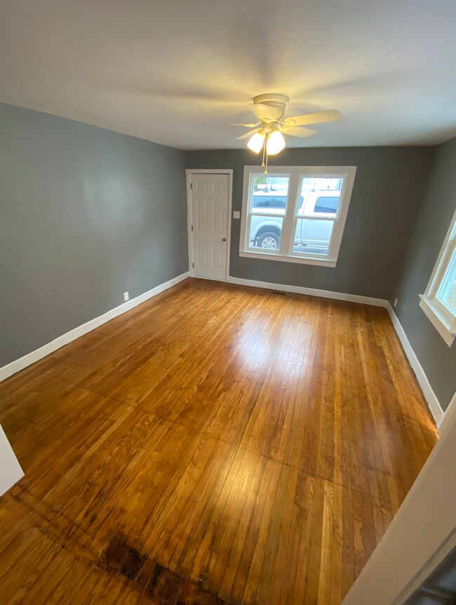 Building Photo - 331 Murrell St