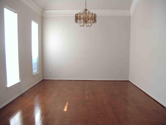 Foto del edificio - 2415 Wyckchester Dr