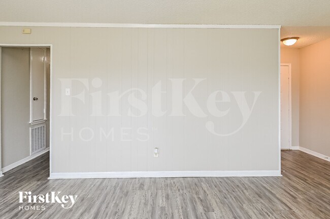 Foto del edificio - 4927 Kilkenny Dr