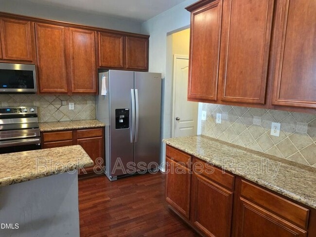 Foto del edificio - 8208 Stone Cellar Dr