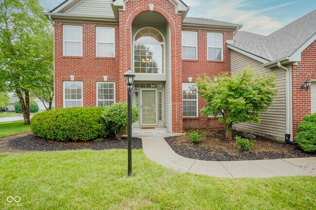 Foto del edificio - 14170 Royalwood Dr