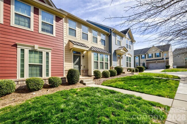 Foto del edificio - 1731 Evergreen Dr