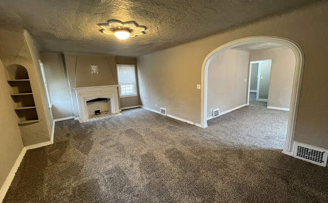 Building Photo - 3605 Normandy Rd