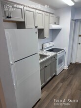 Building Photo - 1254 Meigs Pl NE