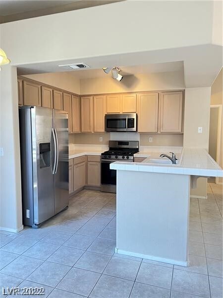 Building Photo - 9901 Trailwood Dr