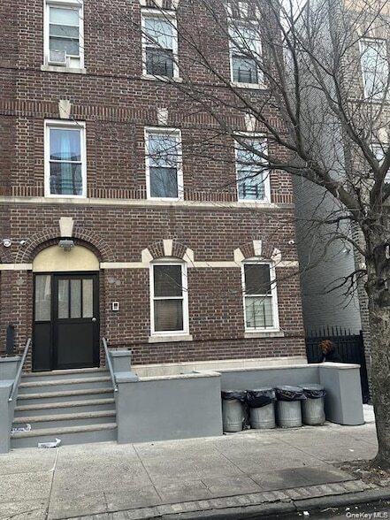 Foto del edificio - 80 Elliott Ave