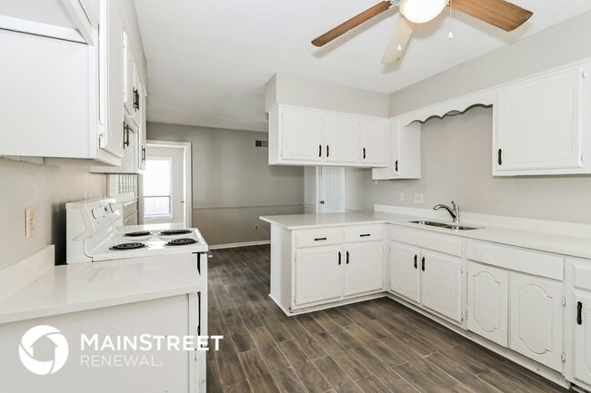 Building Photo - 4378 Castle Heights Dr