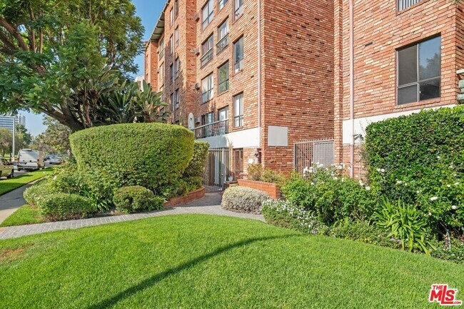 Building Photo - 1440 Veteran Ave