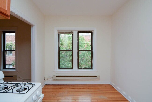 Building Photo - 3828.5 N Fremont St