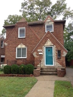 Building Photo - 16589 Sorrento Ave