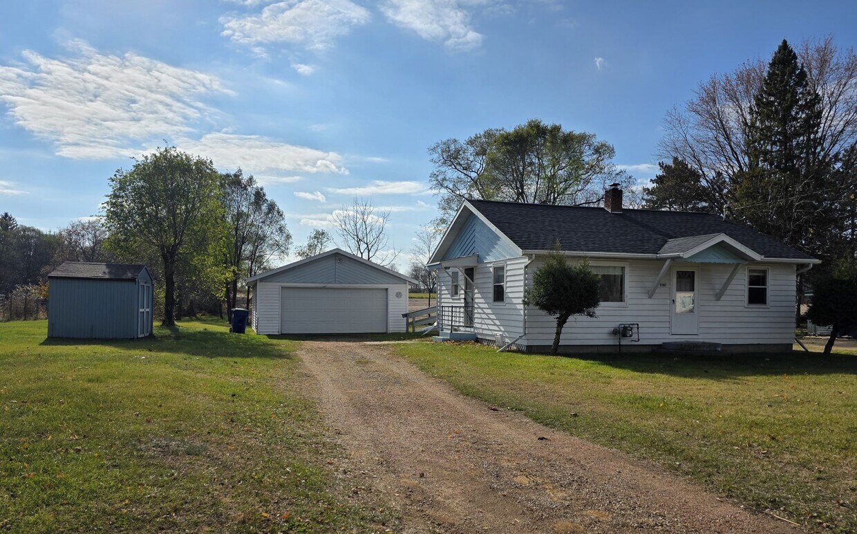 Foto principal - 2 Bedroom Single Family Home in Clintonville
