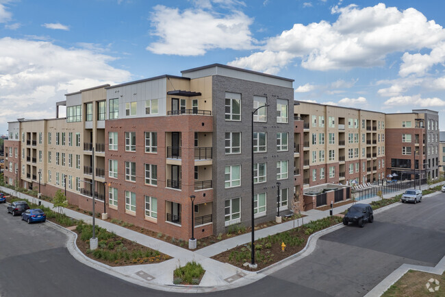 Building Photo - Sorella at Loretto Heights