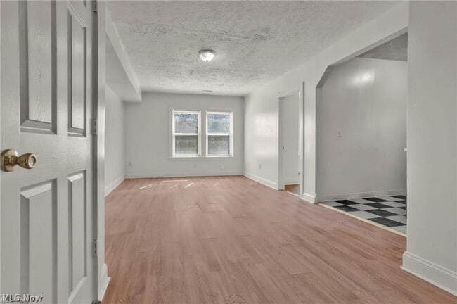 Foto del edificio - 317 E 156th St