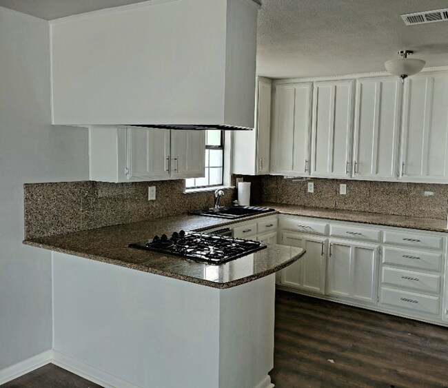 Foto del edificio - 4400 Hodgkins Rd