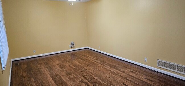 Foto del edificio - 2701 Patrick Rd