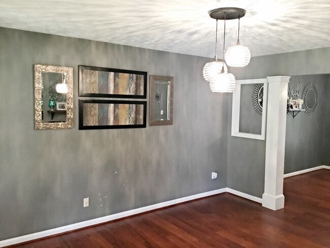 Building Photo - 1255 Brett Ct