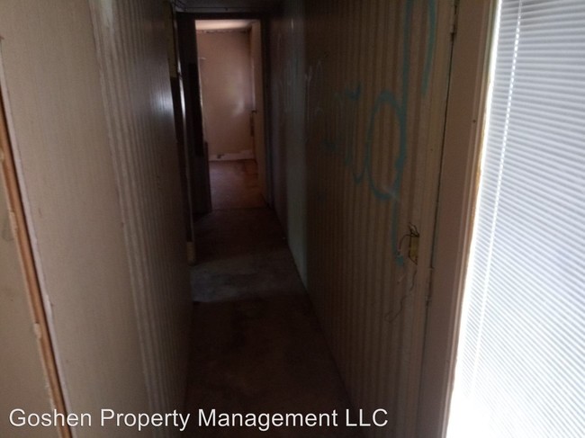 Building Photo - 3 br, 2 bath House - 3850 S Merdian #218