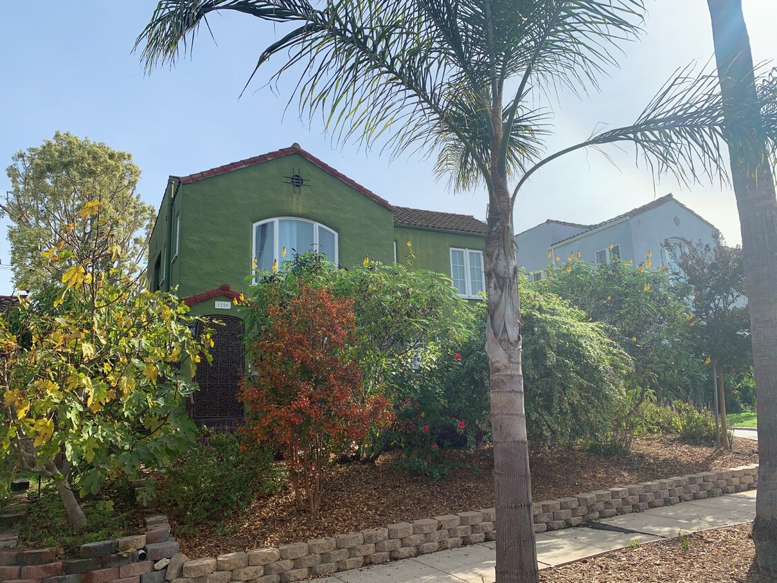 Beautiful yard provides great privacy - 1226 S Highland Ave