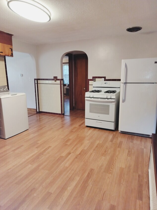 128 Fanning St, Waterbury, CT 06704 Townhome Rentals in Waterbury CT