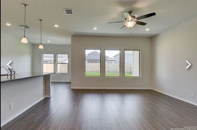 Building Photo - Room in House on Flatiron Clf