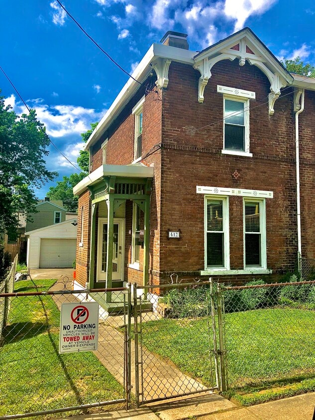 Primary Photo - 412 Somerset St