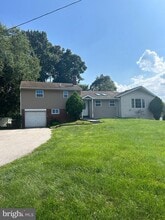Building Photo - 2560 Betzwood Dr