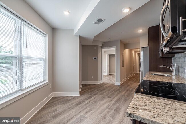 Foto del edificio - 421 N 39th St