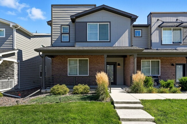 Stunning 3-Bed Townhome in Northglenn w/ 2... - Stunning 3-Bed Townhome in Northglenn w/ 2...