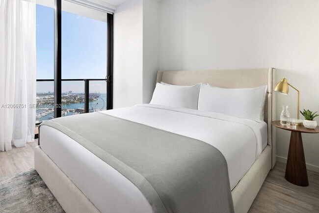 Foto del edificio - 398 NE 5th St