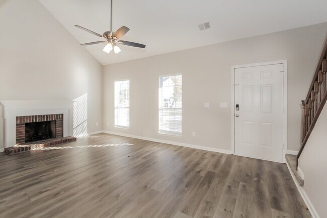 Foto del edificio - 5013 Farmview Dr