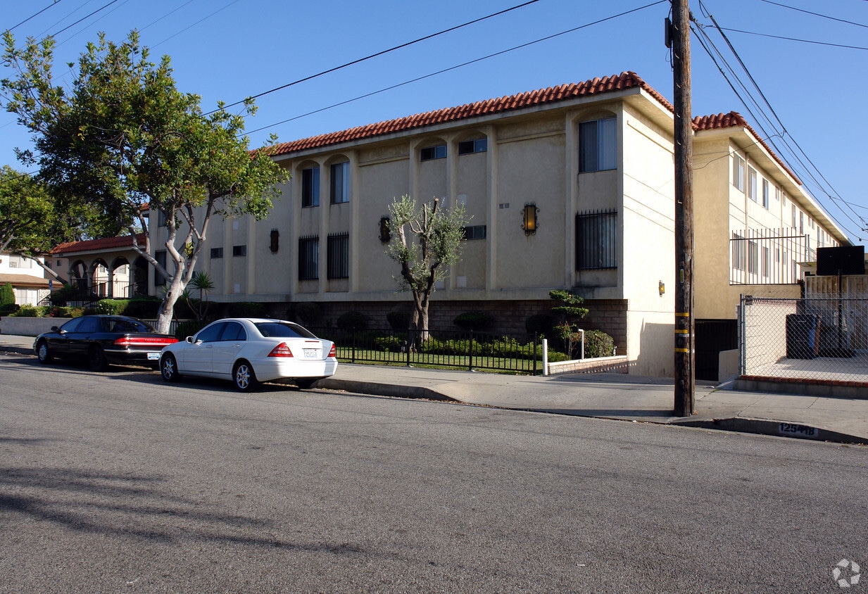 Monte Carlo Apartments Hawthorne, CA