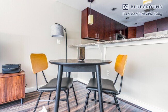 Foto del edificio - 1825 7th St NW