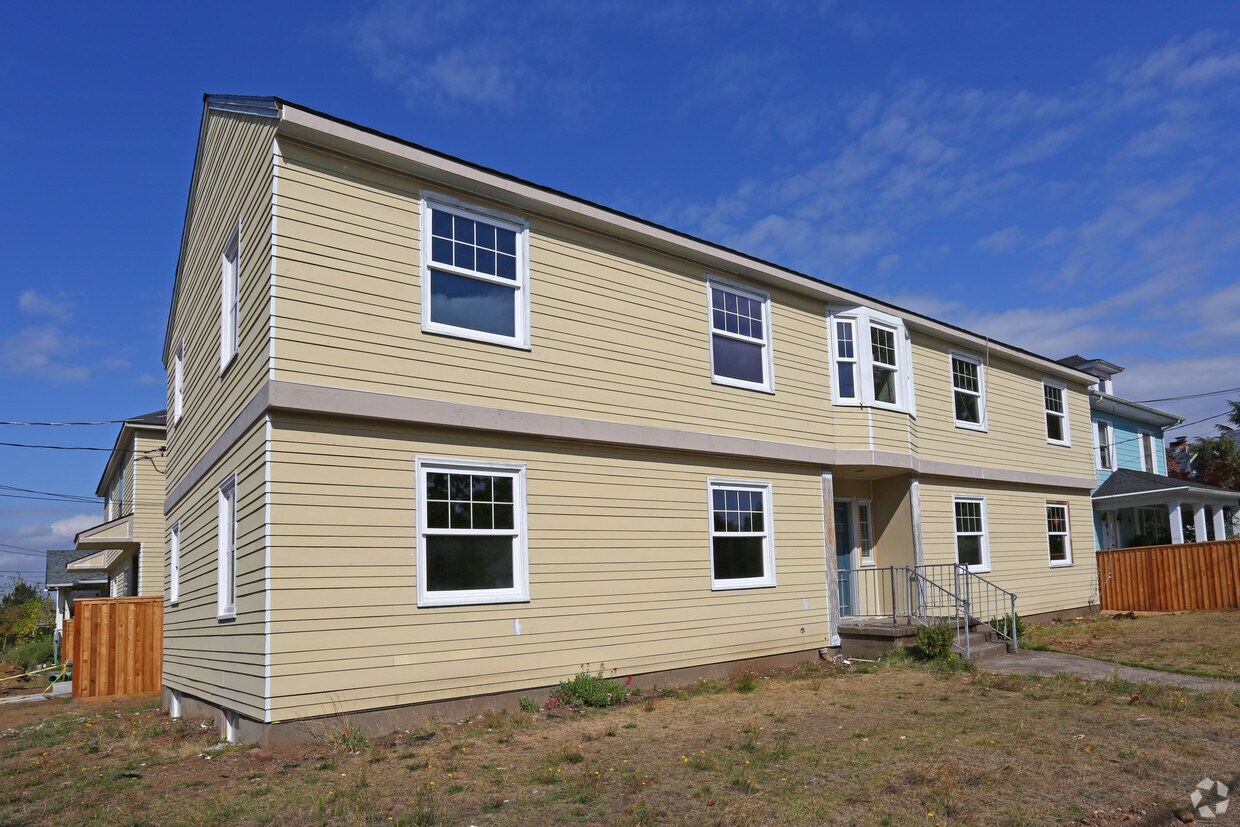 Building Photo - Ainsworth Vintage Apartments