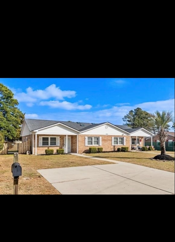 Building Photo - 1004 Belle Dr