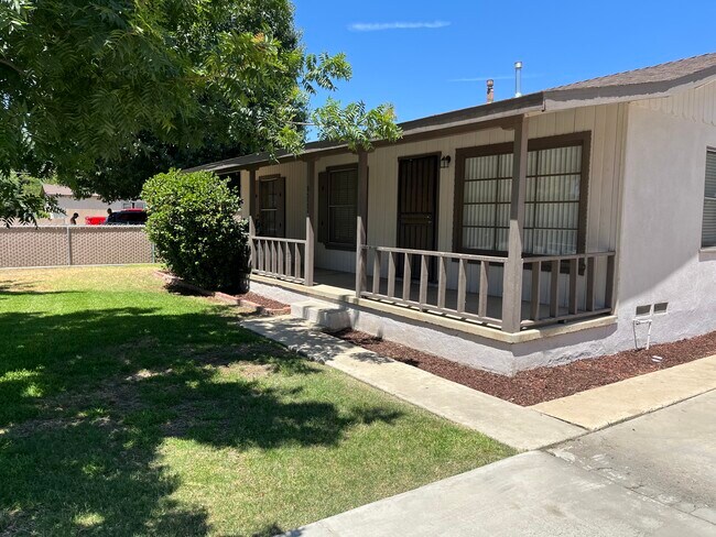 Foto del edificio - 6322 Almond Dr