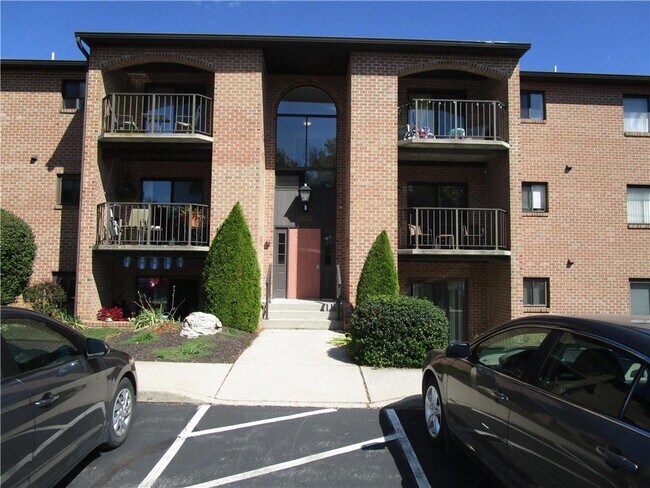 Foto del edificio - 930 Cold Spring Rd