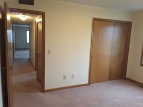 Building Photo - 205 Stonewall Ct