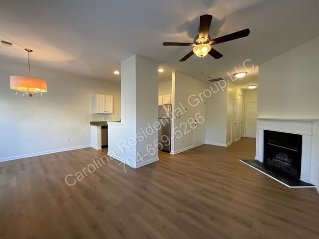 Building Photo - 7809 Lennoxshire Rd