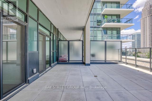 Building Photo - 4085 Parkside Village Dr