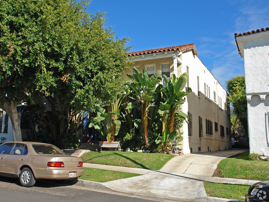 Primary Photo - 340 N Spaulding Ave