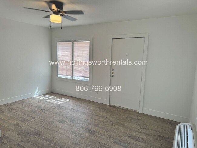 Foto del edificio - Remodeled and updated Efficiency in Tech Terrace