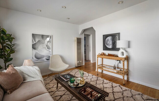 Foto del edificio - 122 Thornton Pl
