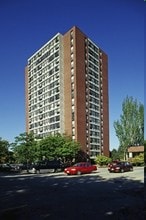 Building Photo - Waterford Tower