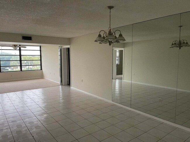 Building Photo - 3710 Whitehall Dr
