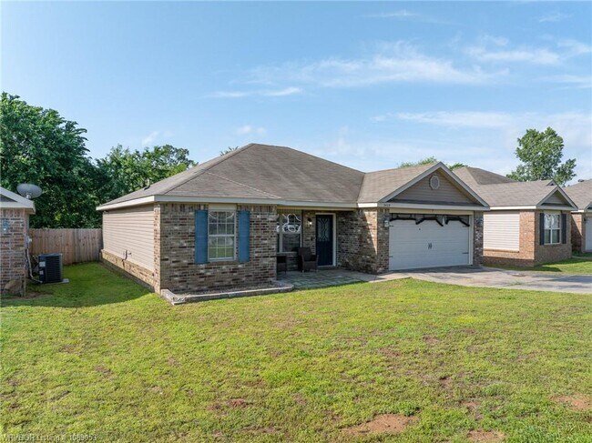 Foto del edificio - 2409 Crestview Ln