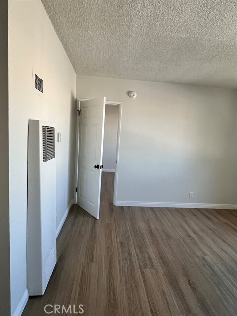 Foto del edificio - 703 W Anaheim St