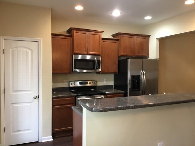 Building Photo - 14308 Foxcroft Rd