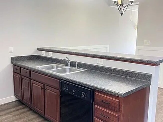Building Photo - 2 bed, 2 bath Townhome in Calera